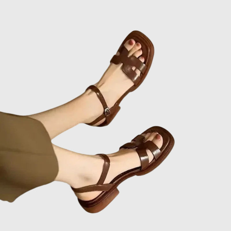 Deliane | Sandalias Planas Sofisticadas